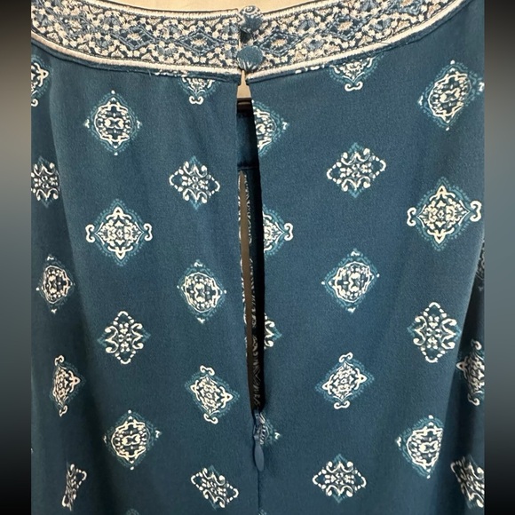 White House Black Market One Piece Women’s Size Medium Turquoise And White NWT - Picture 7 of 11